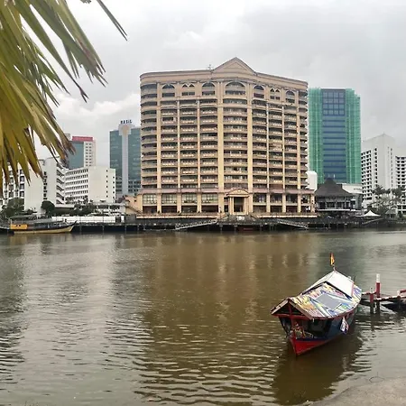 Riverbank Suites 805 Kuching Exterior photo